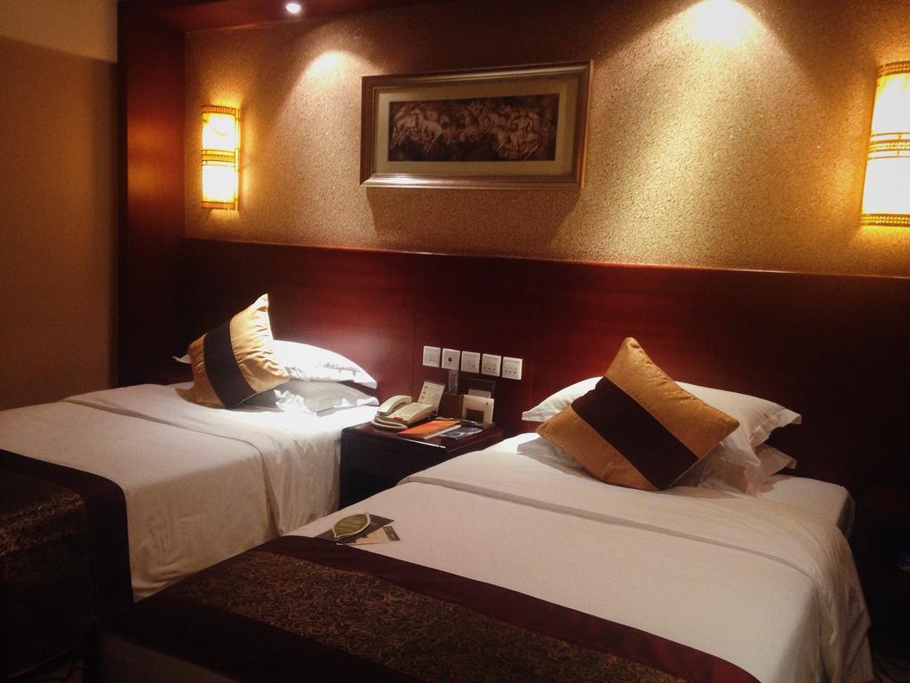 Dynasty International Hotel Kunming Habitación foto